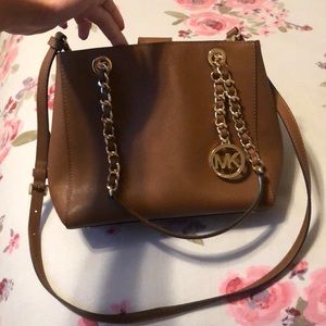 Michael kors brown purse! Never used